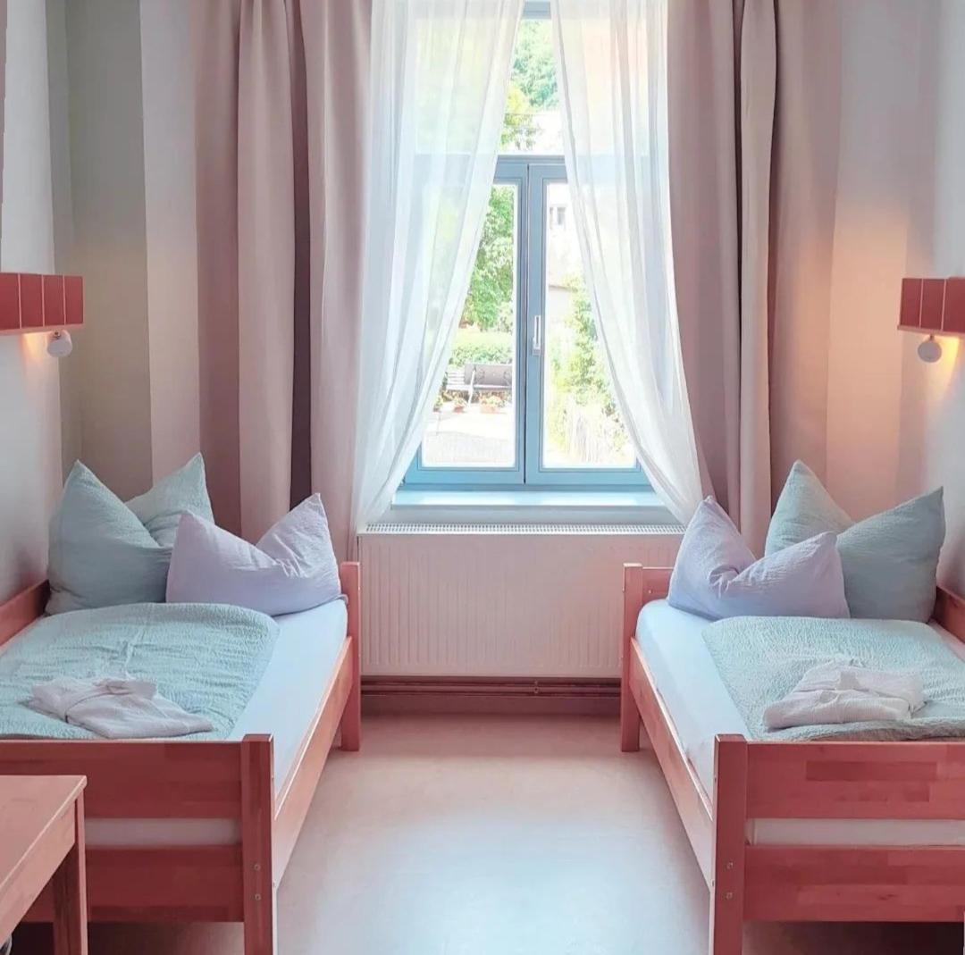 Pension Schul Inn Ruhla Bagian luar foto
