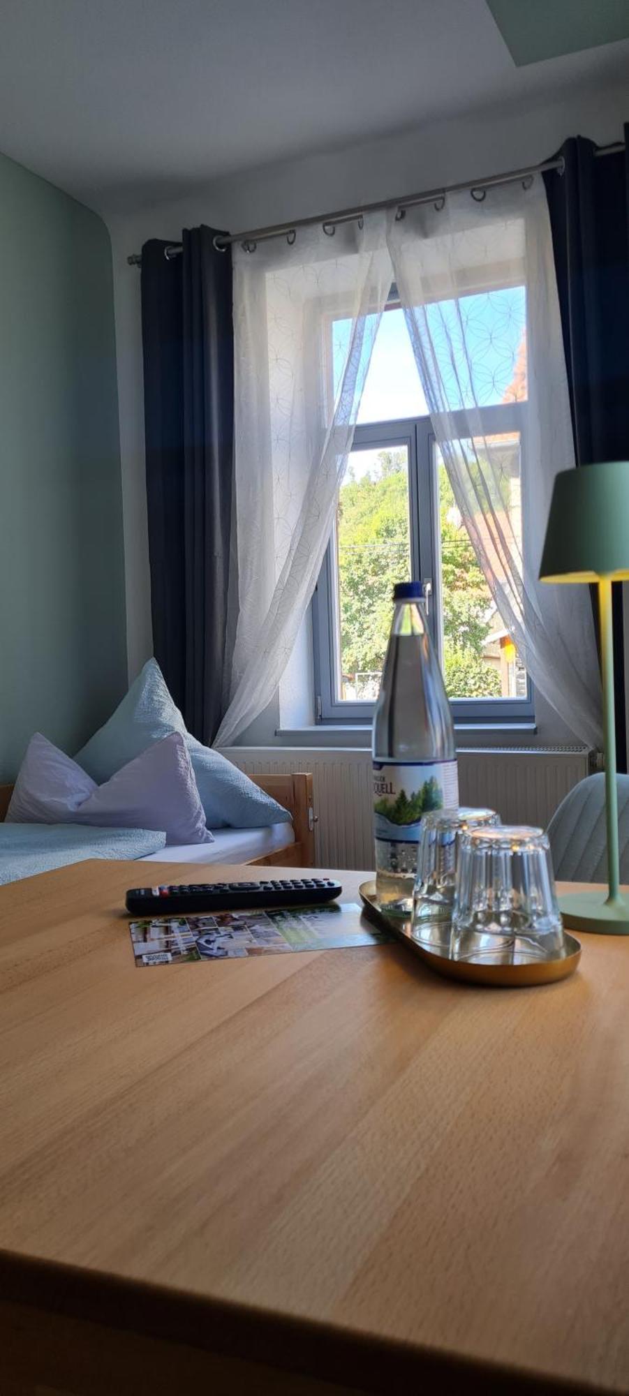 Pension Schul Inn Ruhla Bagian luar foto